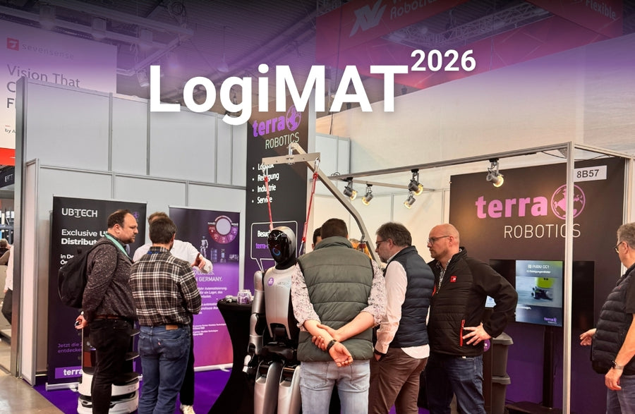 Terra Robotics auf der LogiMAT 2026 mit humanoidem Roboter am Messestand